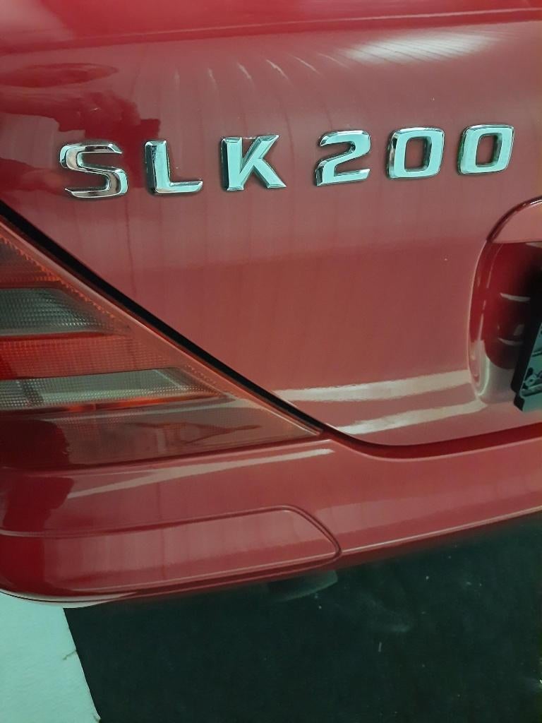 MERCEDES BENZ SLK 200 ROOD 1997 139000km 1ste eigenares, Zwart, Cabriolet, Handgeschakeld, Particulier