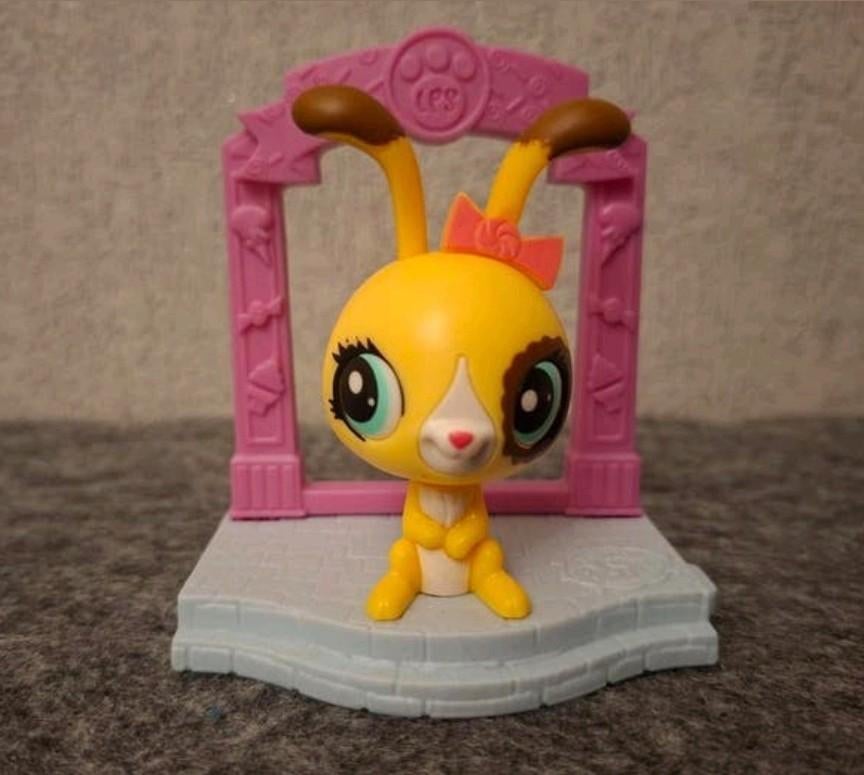 Littlest Pet Shop ( LPS) figuur : buttercream sundae #216, Verzamelen, Poppetjes en Figuurtjes, Ophalen of Verzenden