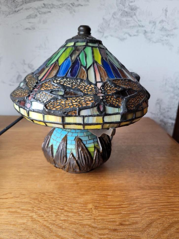 Petite lampe champignon style Tiffany, Antiquités & Art, Antiquités | Éclairage, Enlèvement