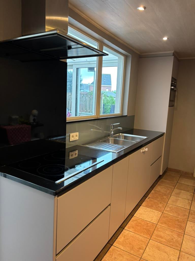 Volledige keuken, Ophalen, Gebruikt, Graniet of Steen, Dubbelwandige keuken