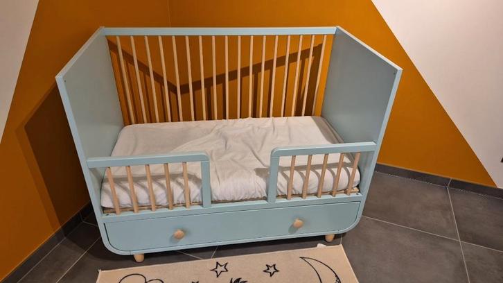 IKEA MYLLRA babybed met Aerosleep matras en toebehoren, Enfants & Bébés, Berceaux & Lits, Comme neuf, Lit, Enlèvement