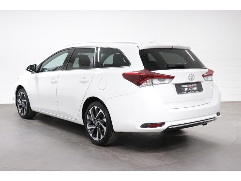 Toyota Auris 1.2T Comfort & Pack Dynamic Toyota Auris Tourin, 1197 cm³, Achat, Euro 6, 5 portes