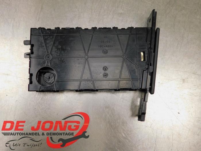 Porte-gobelet d'un BMW 3-Serie, -, 3 mois de garantie, Utilisé, -