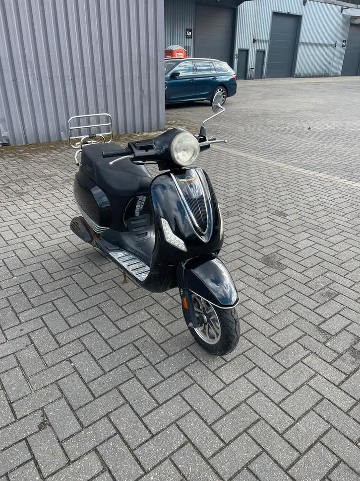 razzo toscana a-klasse, Vélos & Vélomoteurs, Scooters | Marques Autre, Utilisé, Classe A (25 km/h), Essence, Enlèvement