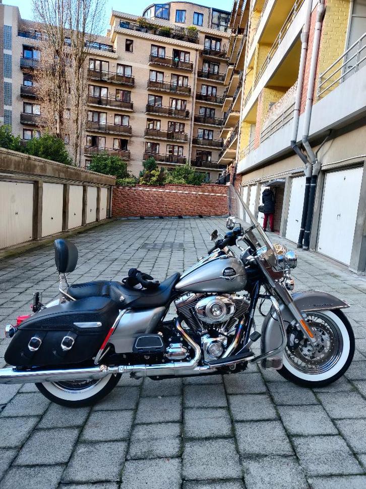 Harley Davidson Road King Classic 2009 - 9900km, Motos, Motos | Harley-Davidson, Particulier, Tourisme, plus de 35 kW, 4 cylindres