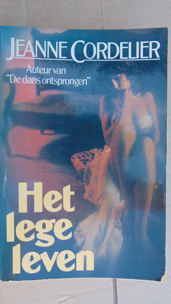 Boek : Het Lege Leven - Jeanne Cordelier, Livres, Romans, Utilisé, Pays-Bas, Enlèvement ou Envoi