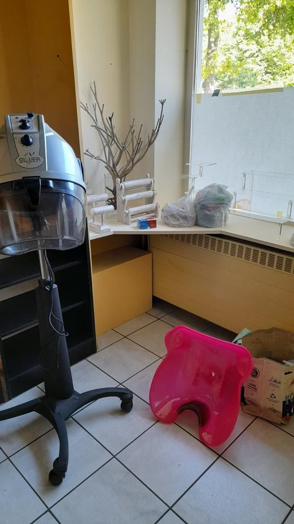 Kapsalon inrichting, Ophalen