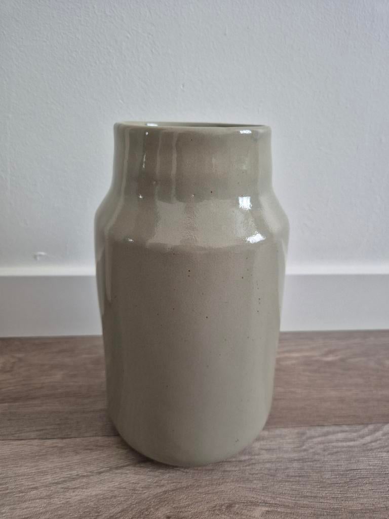 Groene keramieken vaas – minimalistisch design, Ophalen of Verzenden