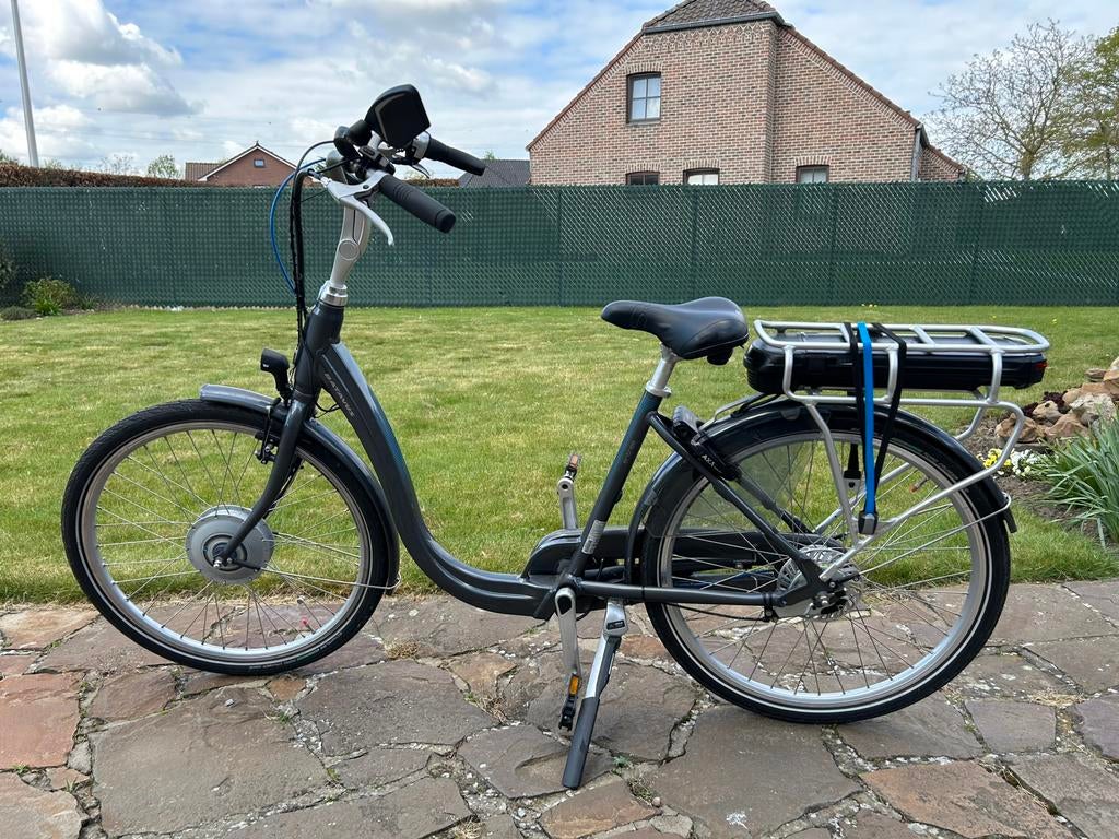 Electrische fiets batavus lage instap, Ophalen, Zo goed als nieuw, Batavus
