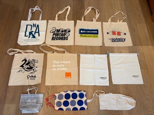 Tote Bags (Katoenen tassen) Adidas, Oostende, KU Leuven..., Handtassen en Accessoires, Tassen | Damestassen, Zo goed als nieuw