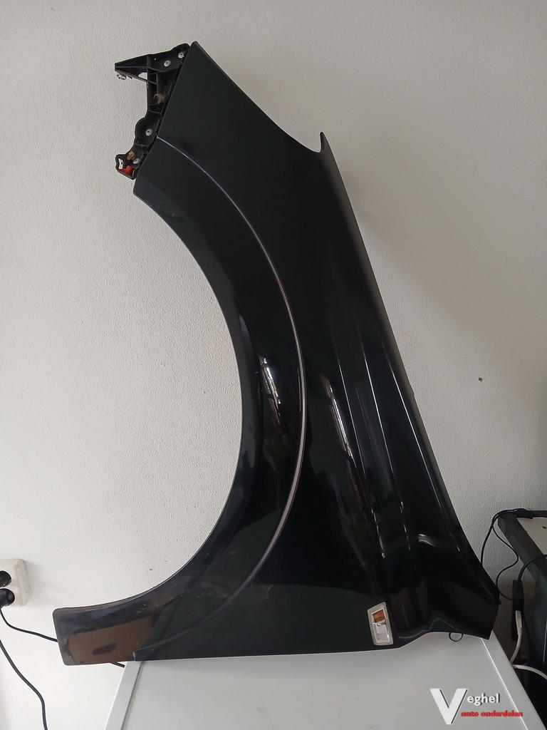 Opel Astra H SW 1.6/16v 2600053 Voorscherm LV Glans zwart  ', Auto-onderdelen, Carrosserie, Spatbord, Gebruikt, Ophalen of Verzenden