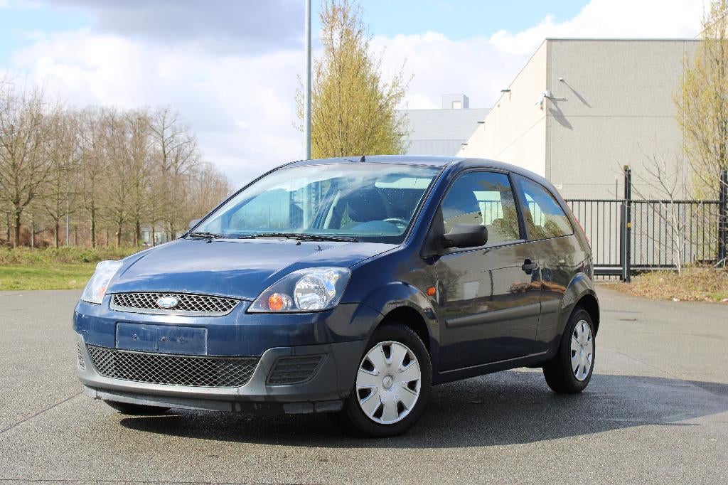 Ford Fiesta 1.3 Ambiente, Voorwielaandrijving, 1299 cc, Stof, 140 g/km