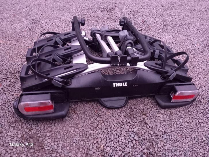 Porte-vélos Thule VeloCompact 3ou4 vélos électriques/Nouveau, Autos : Divers, Porte-vélos, Neuf, Support d'attelage, 3 vélos ou plus