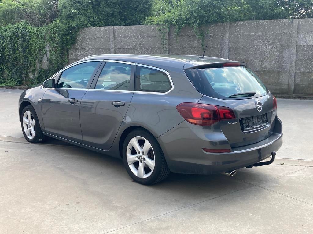 OPEL ASTRA BREAK 1.4 essence avec 98 000 km *Sport*remorque*, Achat, Entreprise, 5 portes, Tissu