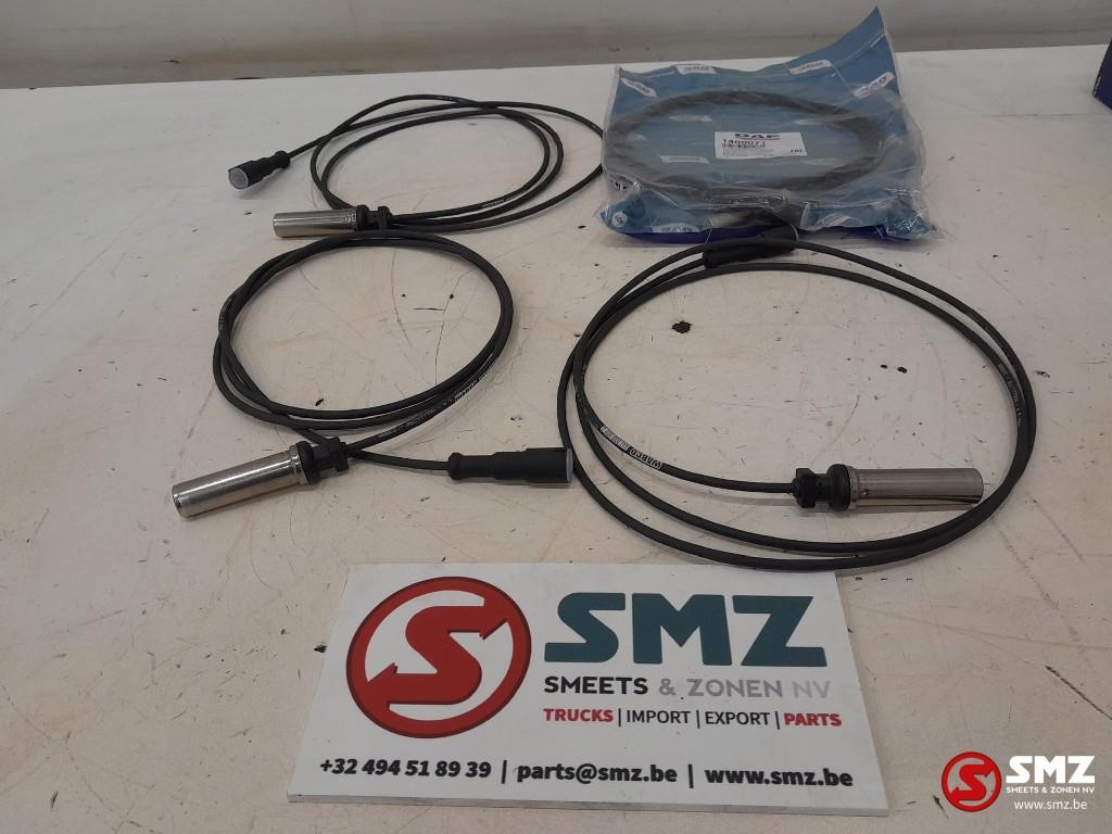 Lot de 4 capteurs de vitesse de roue daf, Autos : Pièces & Accessoires, Neuf, DAF, Autres pièces automobiles