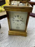 Pendule d’officier, Enlèvement