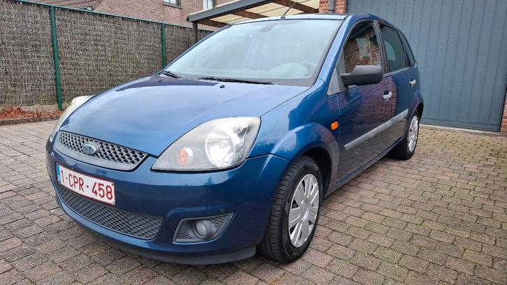Ford Fiesta, Autos, Ford, Particulier, Fiësta, Airbags, Verrouillage central, Vitres électriques, Radio, Diesel, Euro 4, Hatchback