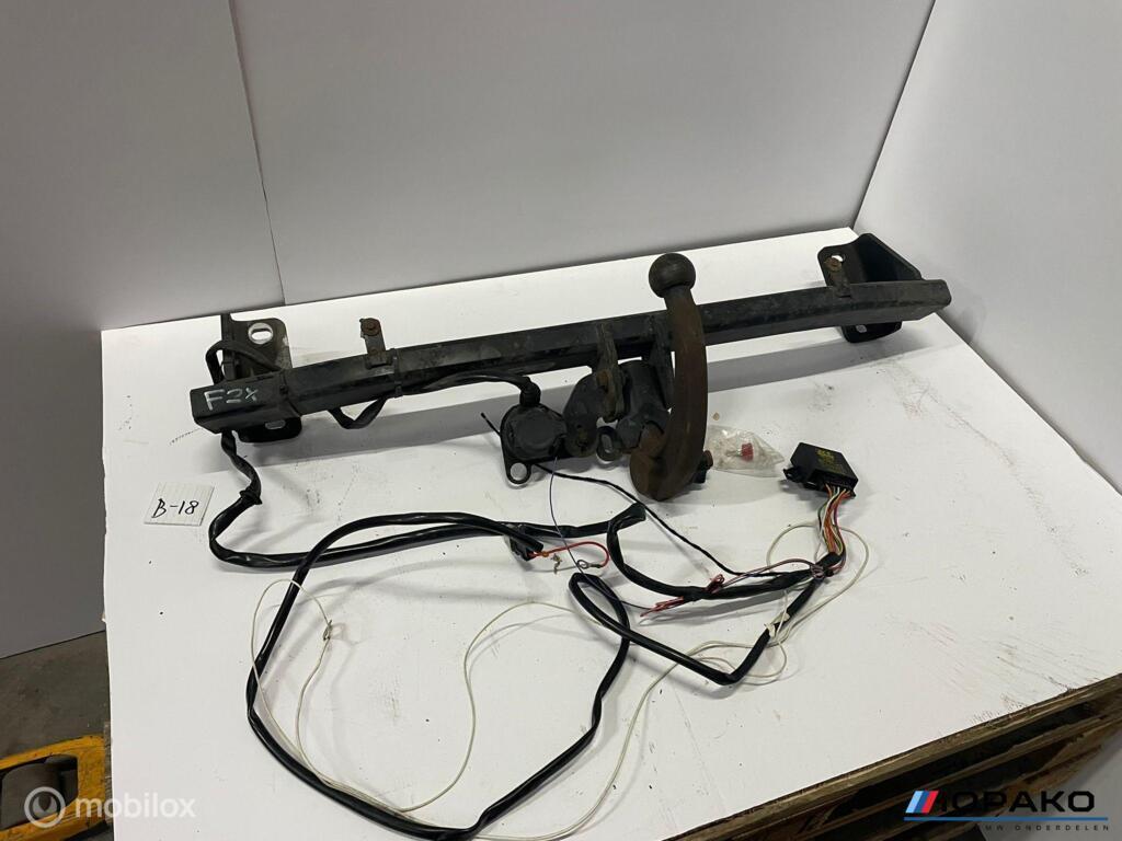 Afneembare trekhaak BMW 1 / 2 - F20 F21 F22 F23, Gebruikt, Einsteinlaan 5 rijswijk, Bmw, Ophalen of Verzenden