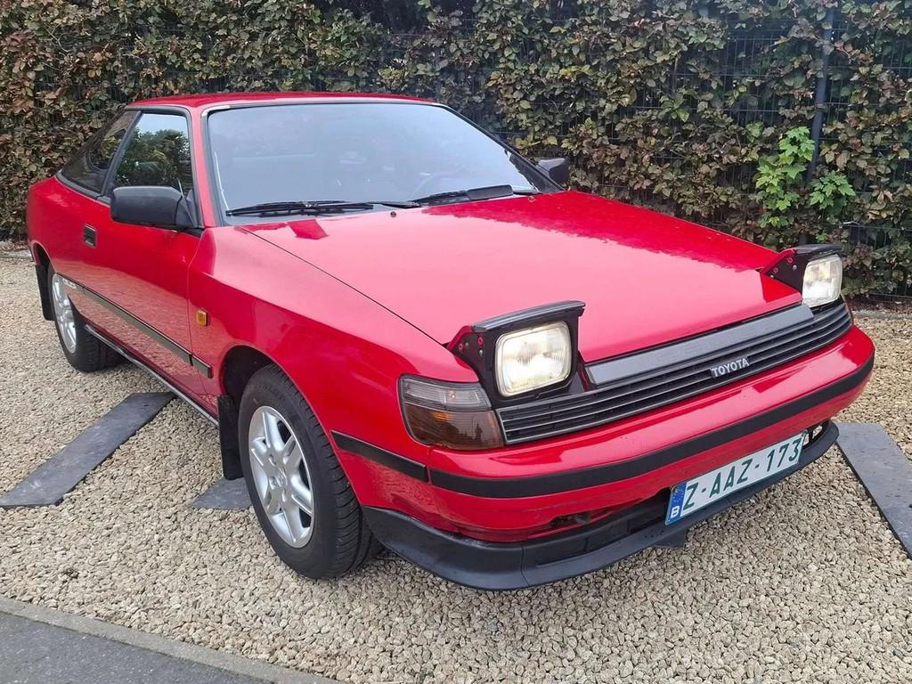 Toyota Celica (bj 1988), Lichtmetalen velgen, Stof, https://public.car-pass.be/vhr/3e3b2bab-d2c9-432b-8597-f053326a5c3a, 95 pk