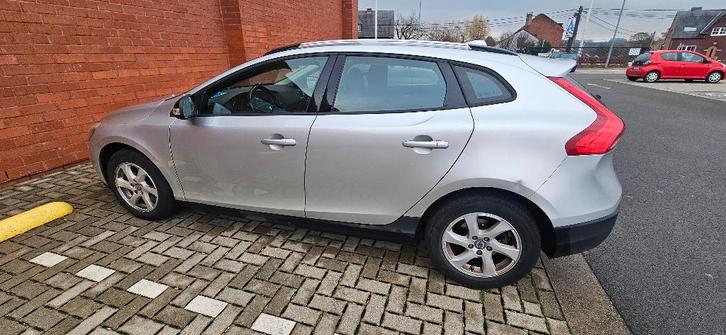 Volvo V40 Cross Country, Auto's, Volvo, Particulier, V40, Airbags, Alarm, Emergency brake assist, Radio, Diesel, Euro 5, 5 deurs