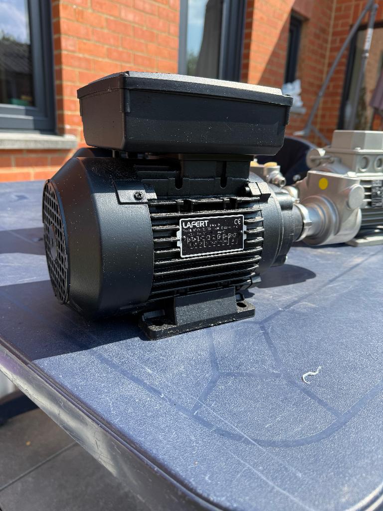 Pompenset + 230V-motoren (Lafert Fluid-O-Tech) Food, Ophalen