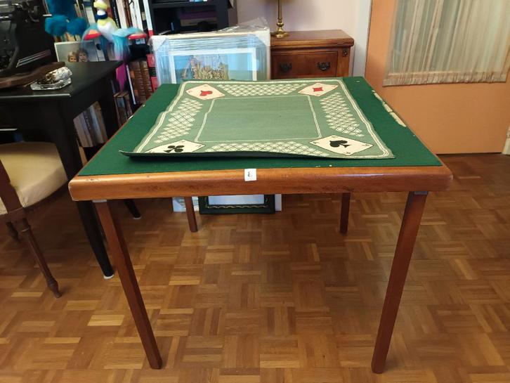 Table de bridge pliable à donner, Maison & Meubles, Tables | Tables d'appoint, Utilisé, Carré, Enlèvement