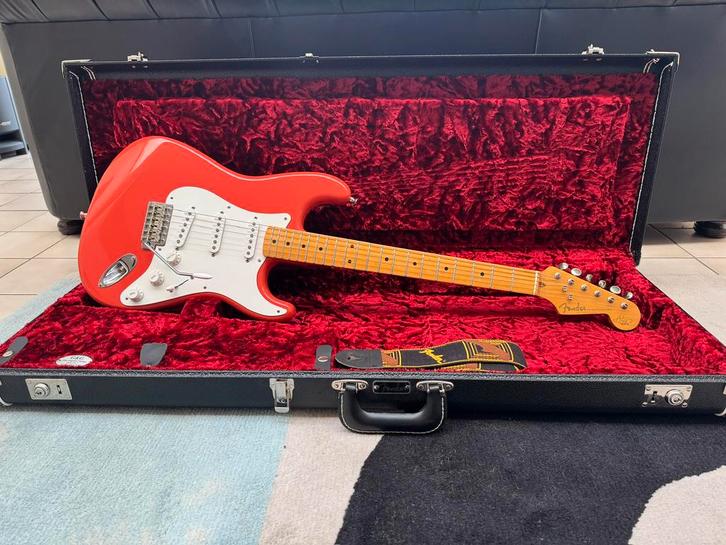 Fender Hank Marvin made in Japan 1 van de 500 made, Muziek en Instrumenten, Snaarinstrumenten | Gitaren | Elektrisch, Gebruikt