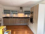 #40 Uitgeruste keuken in perfecte staat, Huis en Inrichting, Ophalen, Zo goed als nieuw, Graniet of Steen, Hoekkeuken