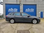 Volkswagen Golf VIII Life eTSI (bj 2023, automaat), Auto's, Stof, Gebruikt, Euro 6, Bedrijf