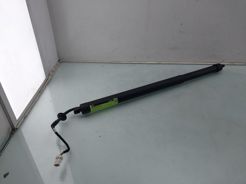 MOTEUR DE HAYON 5008 II (M4 / MC / MJ / MR) (|9830770680|), Utilisé, Peugeot, Haillon arrière