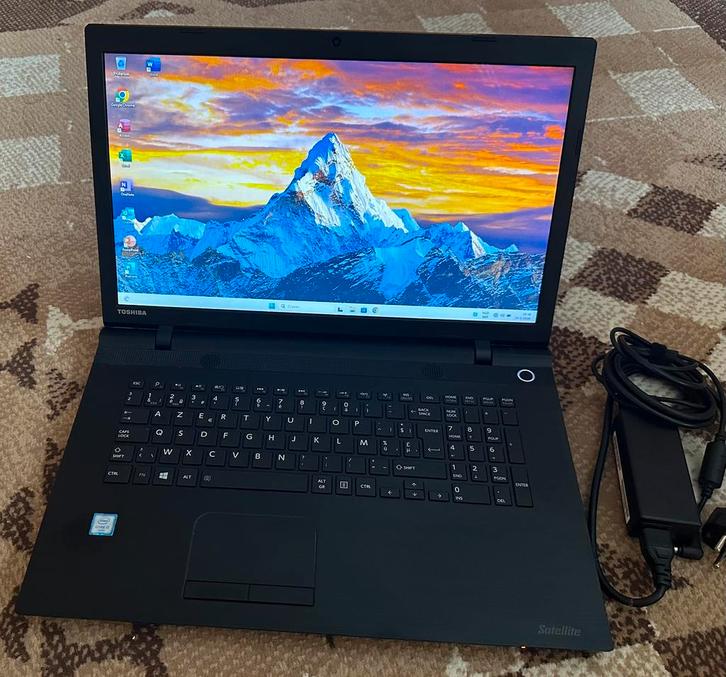 Mooie 17.3”Toshiba/ i3-4005U/8gb ram/250gb ssd/Win 11/Office, Computers en Software, Chromebooks, Zo goed als nieuw, Ophalen