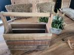 Mooie stoere houten krantenbak, Huis en Inrichting, Woonaccessoires | Krantenbakken en Lectuurbakken, Ophalen of Verzenden