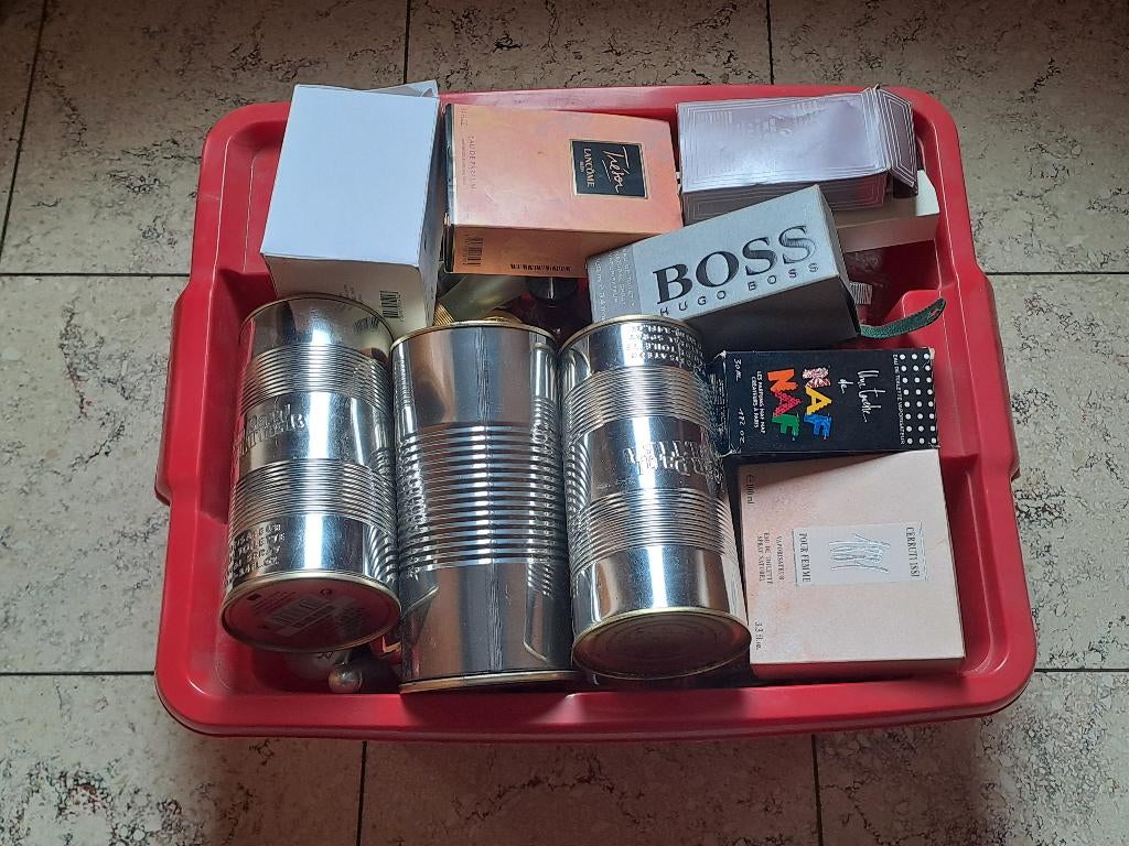 Flacons parfum vides 0,7€ pièce, Ophalen, Gebruikt, Parfumfles