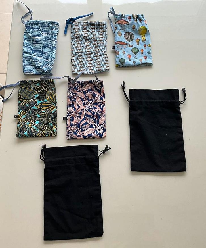 Nieuwe   stoffen zakjes  trekkoord in verschillende prints, Handtassen en Accessoires, Overige Accessoires, Zo goed als nieuw