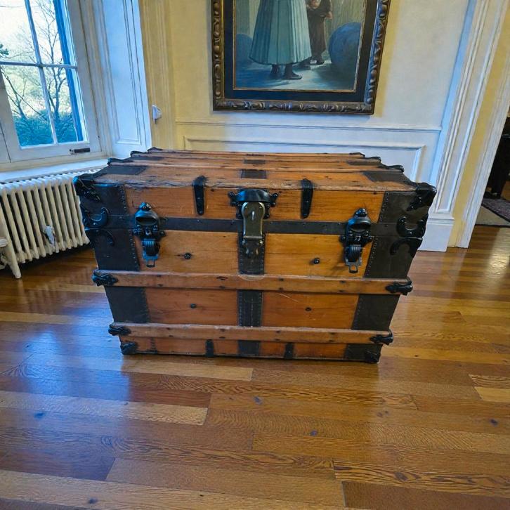 Boîte de voyage ancienne en bois - originale, robuste et en, Maison & Meubles, Accessoires pour la Maison | Coffres, Enlèvement