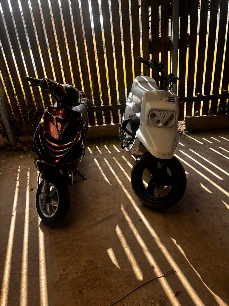 Gezocht zip of booster 2t a klasse voor project geen, Fietsen en Brommers, Scooters | Piaggio, Ophalen, Zo goed als nieuw, Zip