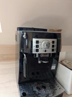 Cafetière De'Longhi Magnifica S, Electroménager, Machine à espresso, Réservoir d'eau amovible, Café en grains, 2 à 4 tasses