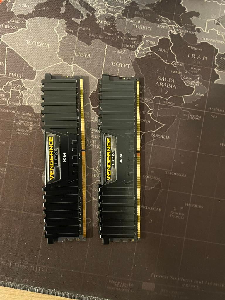 Ddr4 ram 16gb, Computers en Software, RAM geheugen, Ophalen, Zo goed als nieuw, DDR4