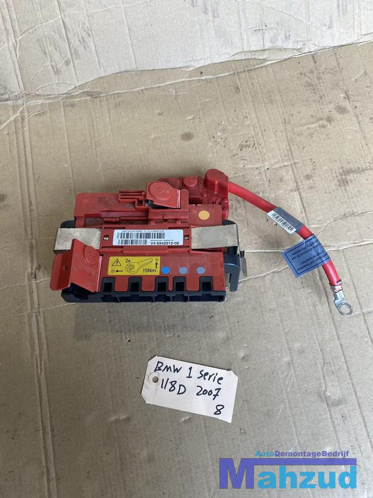 BMW 1 SERIE E87 Pluskabel accupool klep, Autos : Pièces & Accessoires, Petuelring 130
80788  Munich, DE, Info@bmw.de, Utilisé