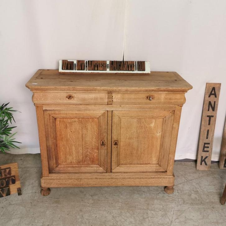 antieke Louis Philippe dressoir in geloogde eik B 125 H 102, Antiek en Kunst, Antiek | Meubels | Kasten, Ophalen