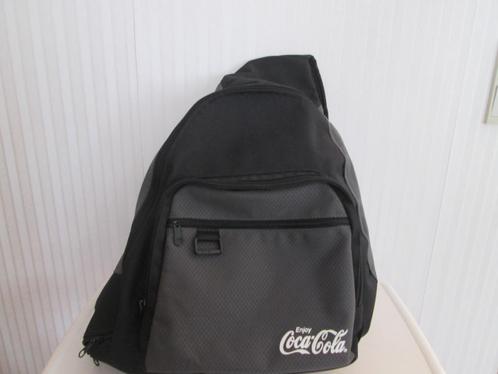 Sac à dos Coca-Cola noir et gris en très bon état, Handtassen en Accessoires, Tassen | Rugtassen, Zo goed als nieuw, Overige merken