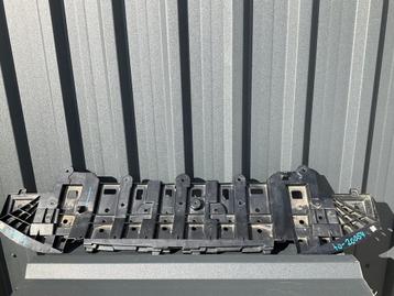 Bumper onderplaat Toyota Yaris 52618-K0010 20-25 TO-20054 beschikbaar voor biedingen