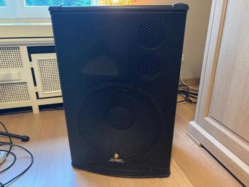 Luidsprekers Behringer 1200 watt beschikbaar voor biedingen