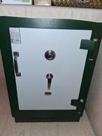 Kluis/ brandkast Hoogte 120cm , breedte 80cm, diepte 75cm, Ophalen, Zo goed als nieuw, Brandkast
