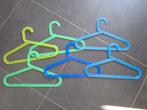 6 gekleurde kapstokken - kleerhangers, Enlèvement ou Envoi, Comme neuf, Portemanteau