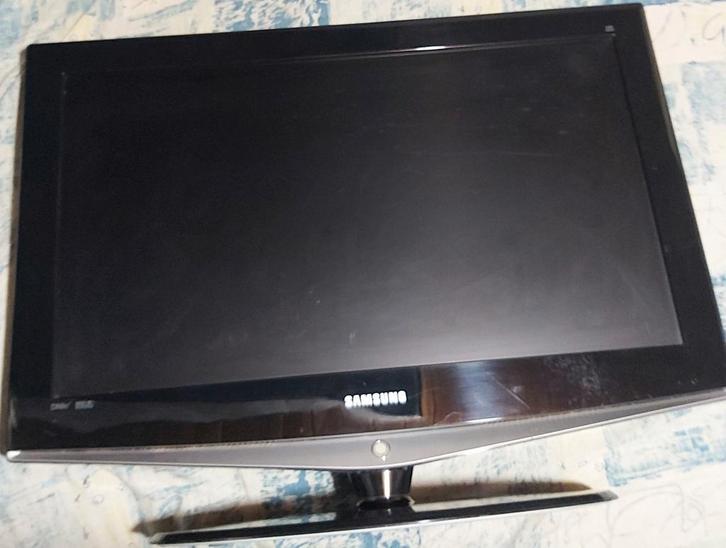 Samsung 32″ TV LE32R72B + Chromecast, AB & HDMI kabel, Audio, Tv en Foto, Televisies, Gebruikt, LCD, Minder dan 40 cm, HD Ready (720p)