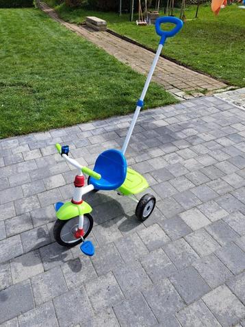 Driewieler van Smart Trike met duwstang.