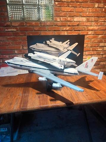 Lego icons shuttle carrier aircraft beschikbaar voor biedingen