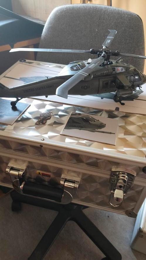 Heli black hawk, Hobby en Vrije tijd, Modelbouw | Radiografisch | Helikopters en Quadcopters, Zo goed als nieuw, Ophalen of Verzenden