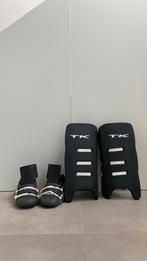 Sabots et guêtres de hockey sur gazon. TK 1 Compact., Sport en Fitness, Hockey, Ophalen of Verzenden, Zo goed als nieuw